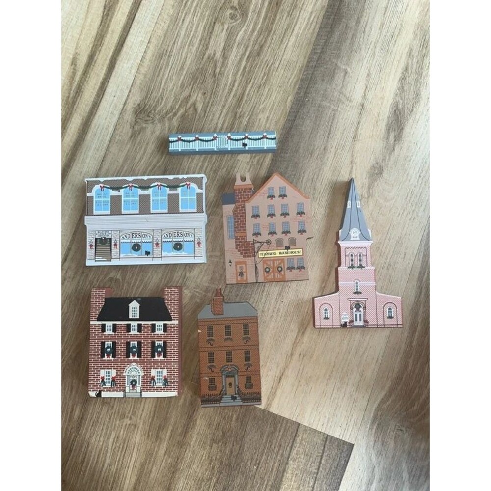 Cat's Meow set of 7 Christmas themed